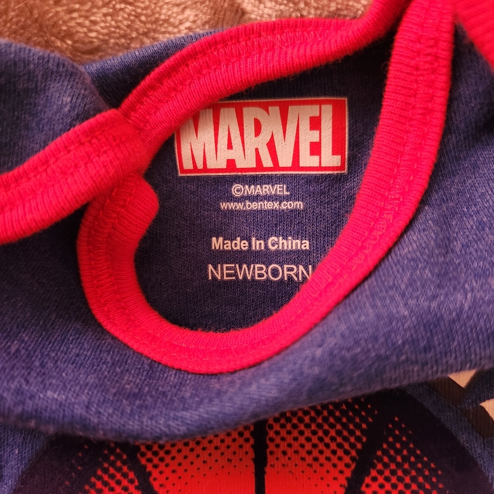 ๐ 3/$10 3 Newborn Baby Superhero Onesies โ Spiderman, Batman, Marvel - Picture 6 of 10